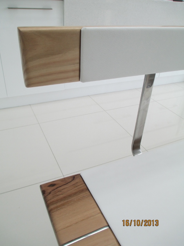 Detail-table-seat-600x800